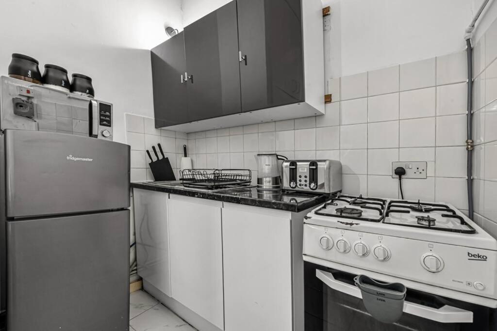 דירות לונדון Deluxe Flat On Kentish Town מראה חיצוני תמונה