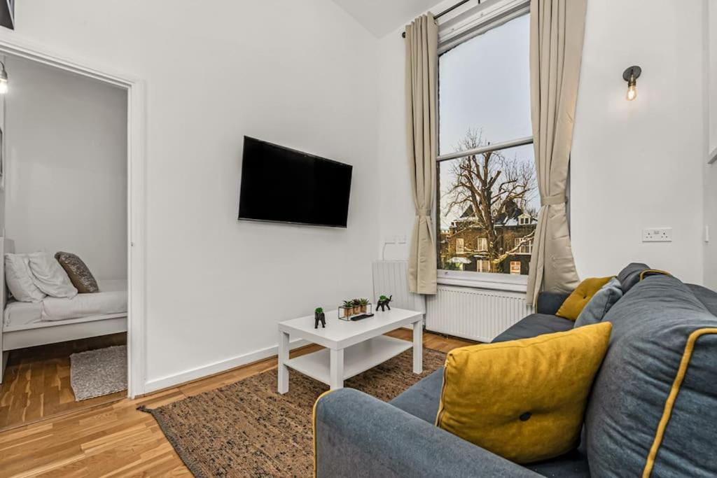 דירות לונדון Deluxe Flat On Kentish Town מראה חיצוני תמונה